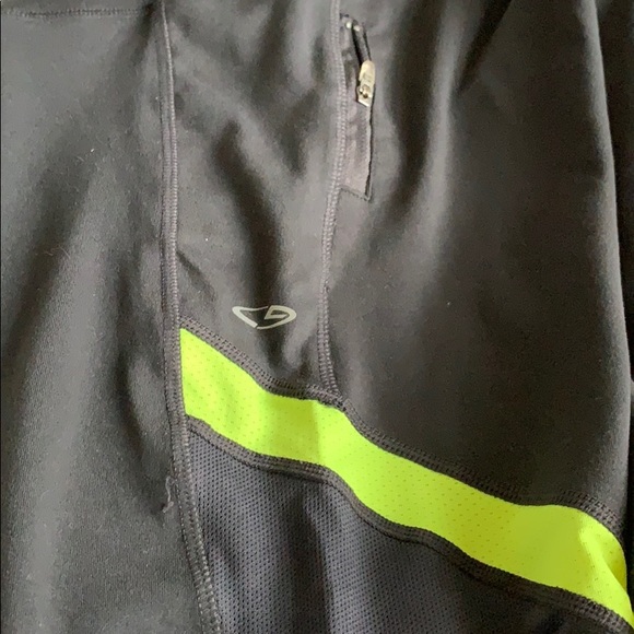 Cropped legging. - Picture 2 of 6